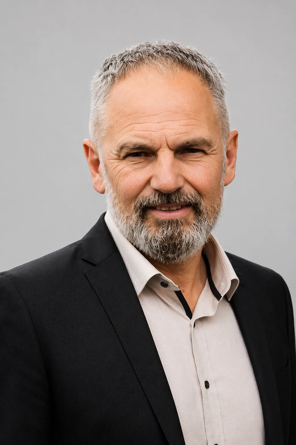 Timon Schweikle, Geschäftsführer von Proteccolor
